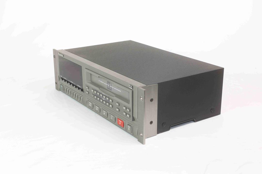 Alesis -  ADAT XT 8-Track Digital Recorder