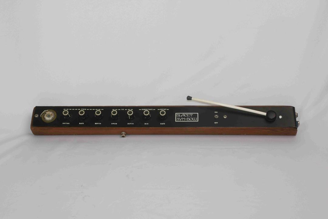Blacet -  Syn-Bow