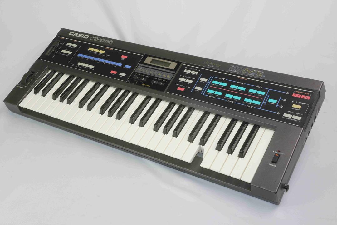 Casio -  CZ-1000 Phase Distortion Synthesizer