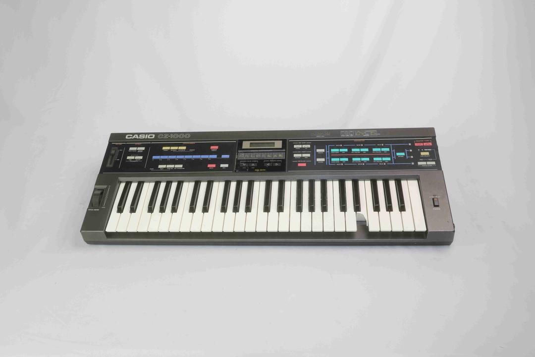 Casio -  CZ-1000 Phase Distortion Synthesizer
