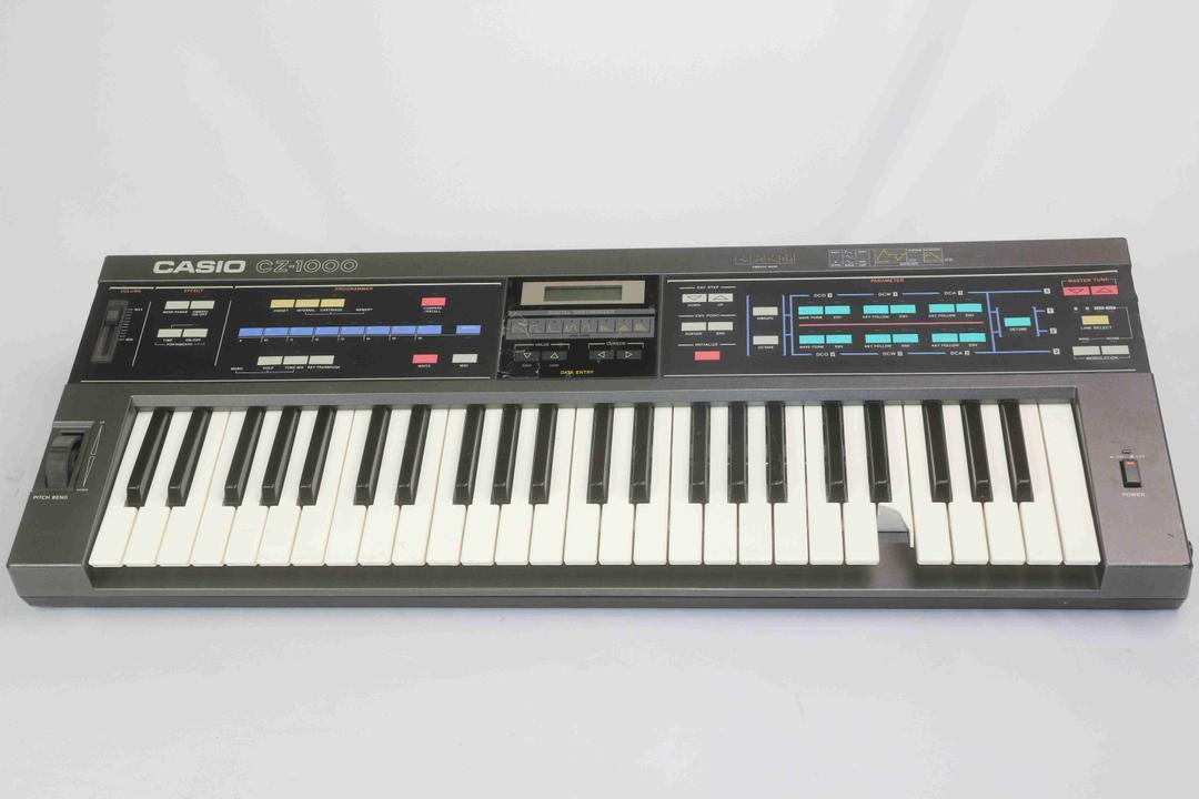 Casio -  CZ-1000 Phase Distortion Synthesizer