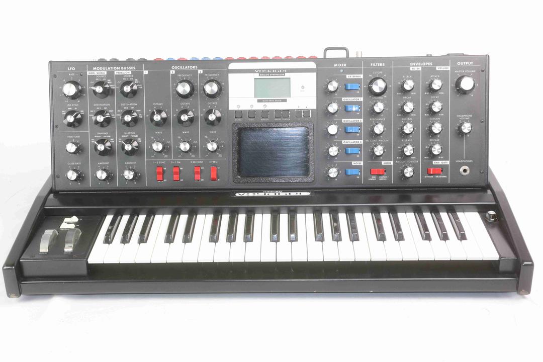 Moog -  Voyager Electric Blue Edition