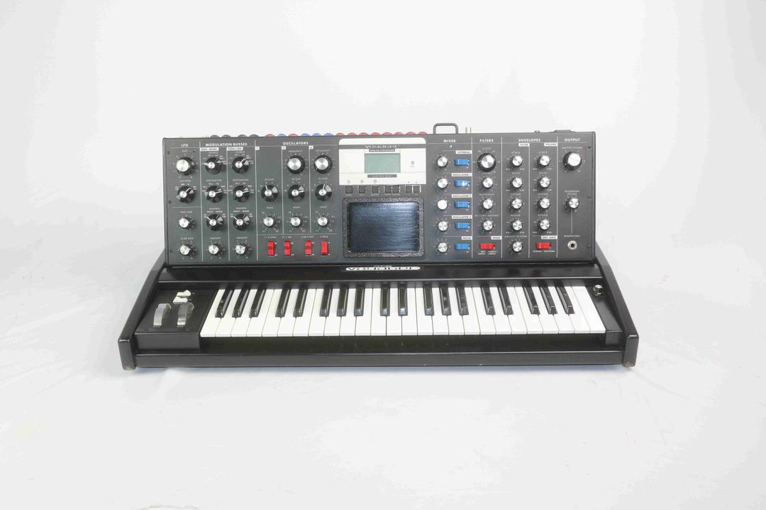Moog -  Voyager Electric Blue Edition