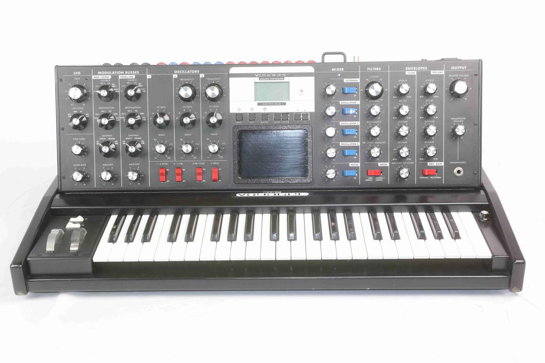 Moog -  Voyager Electric Blue Edition