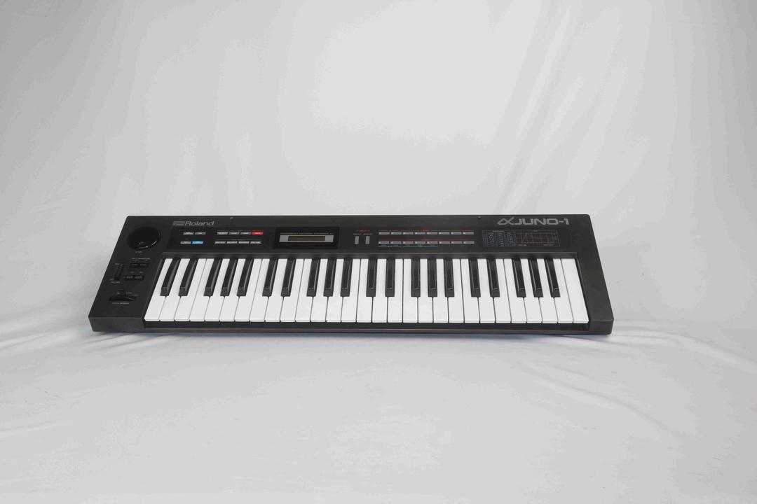 Roland -  Alpha Juno 1