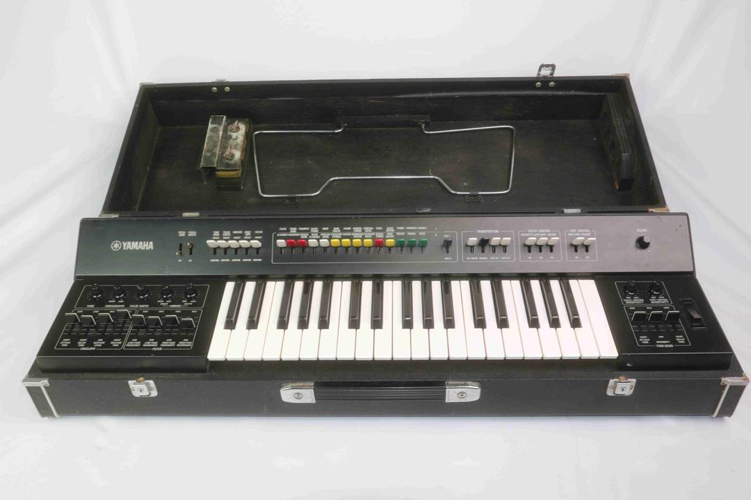 Yamaha -  SY-2 Synthesizer