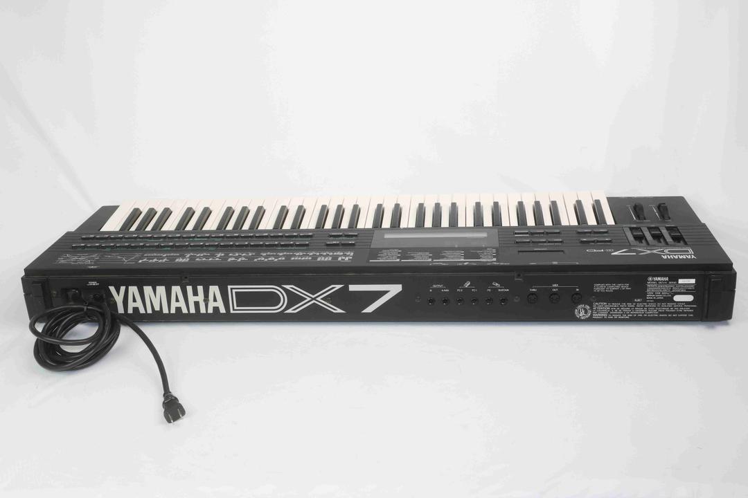 Yamaha -  DX7 IIFD