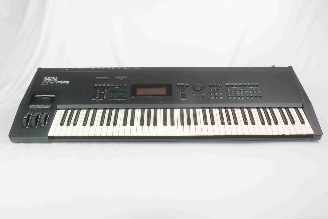 Yamaha -  SY99 FM/AWM Hybrid Synthesizer
