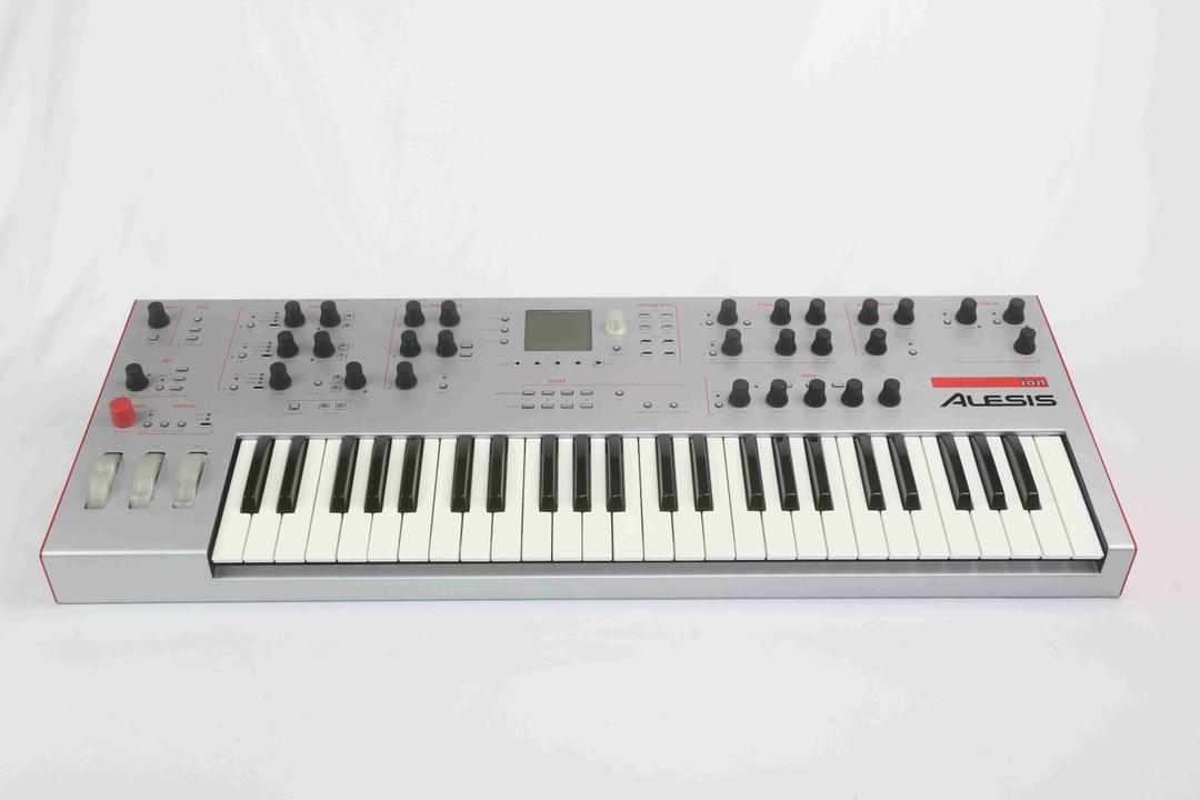 Alesis -  ION