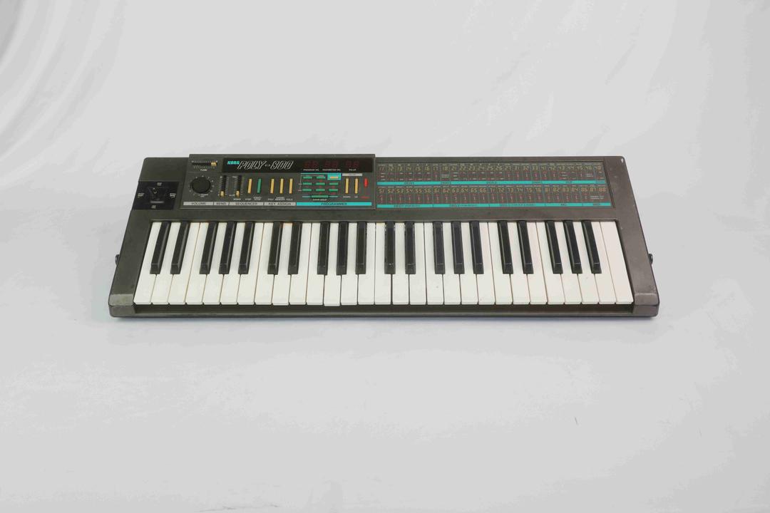 Korg -  Poly 800