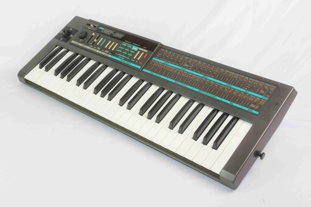Korg -  Poly 800