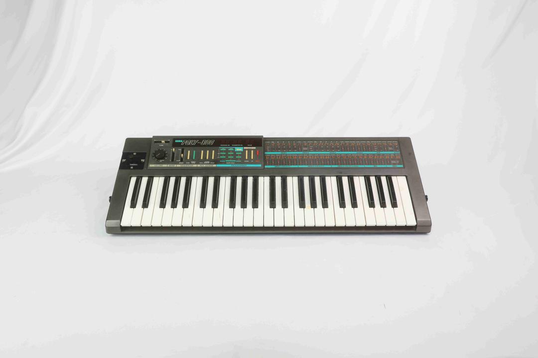 Korg -  Poly 800