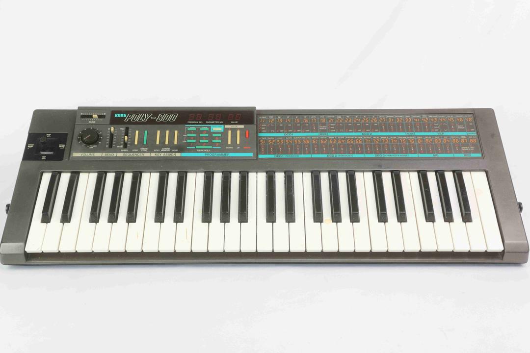 Korg -  Poly 800