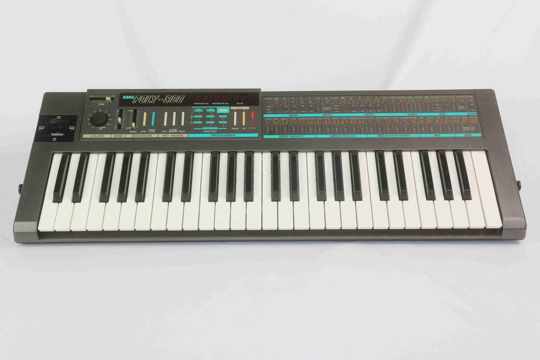 Korg -  Poly 800