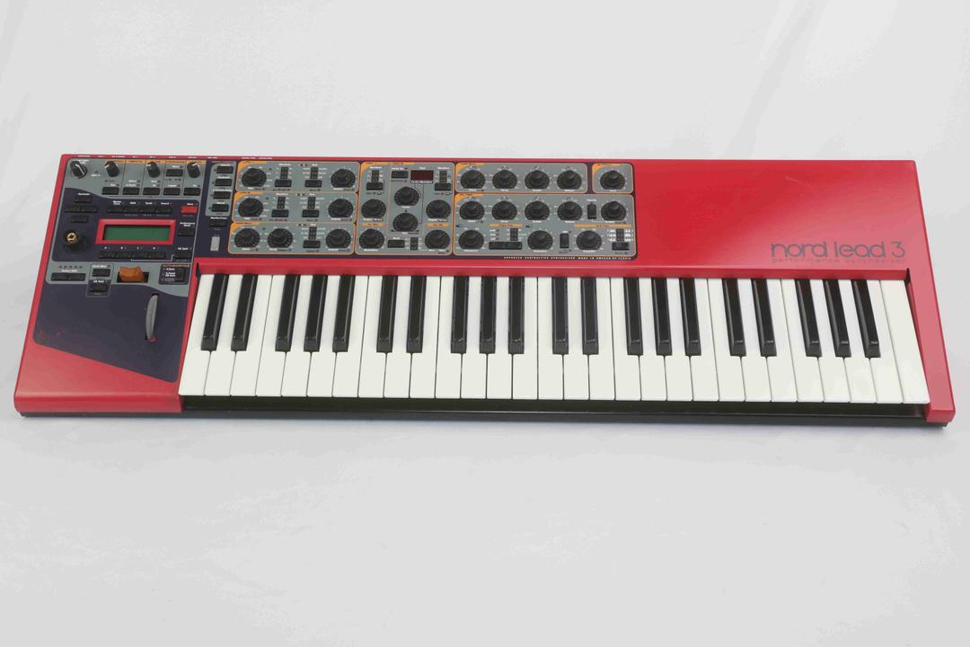 Clavia -  Nord Lead 3
