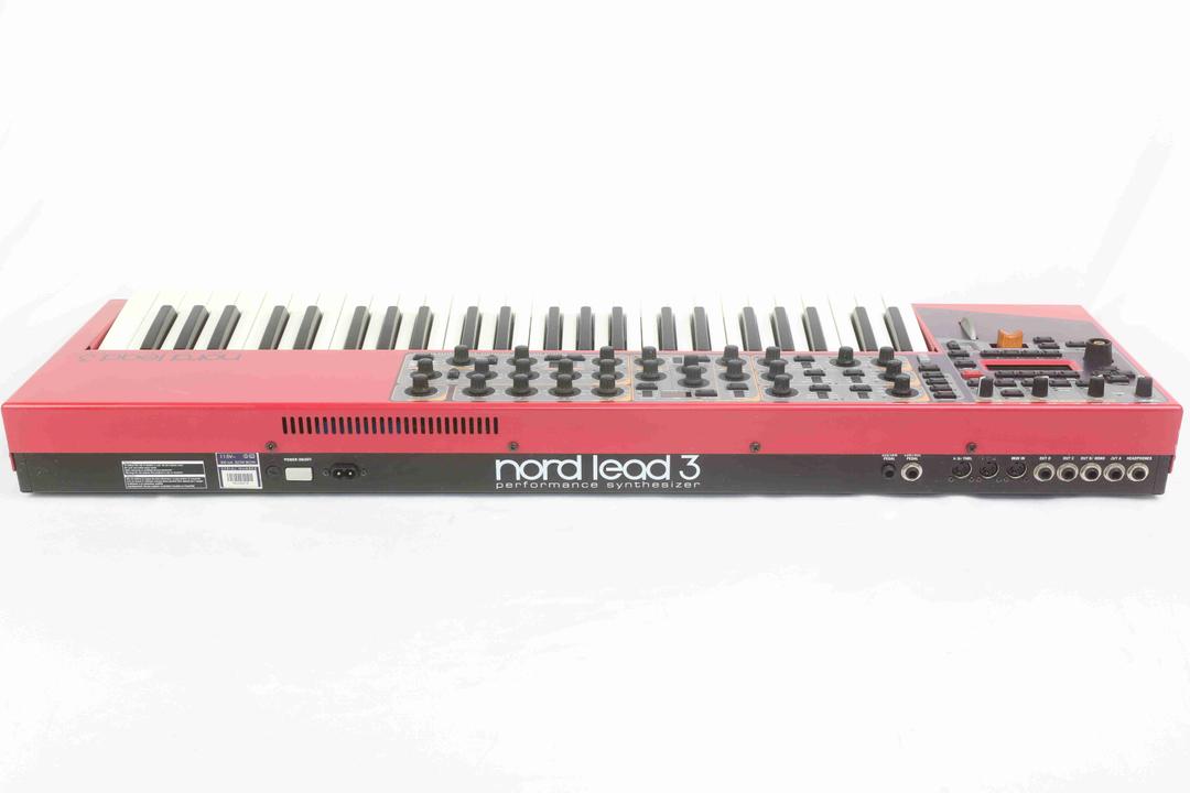 Clavia -  Nord Lead 3