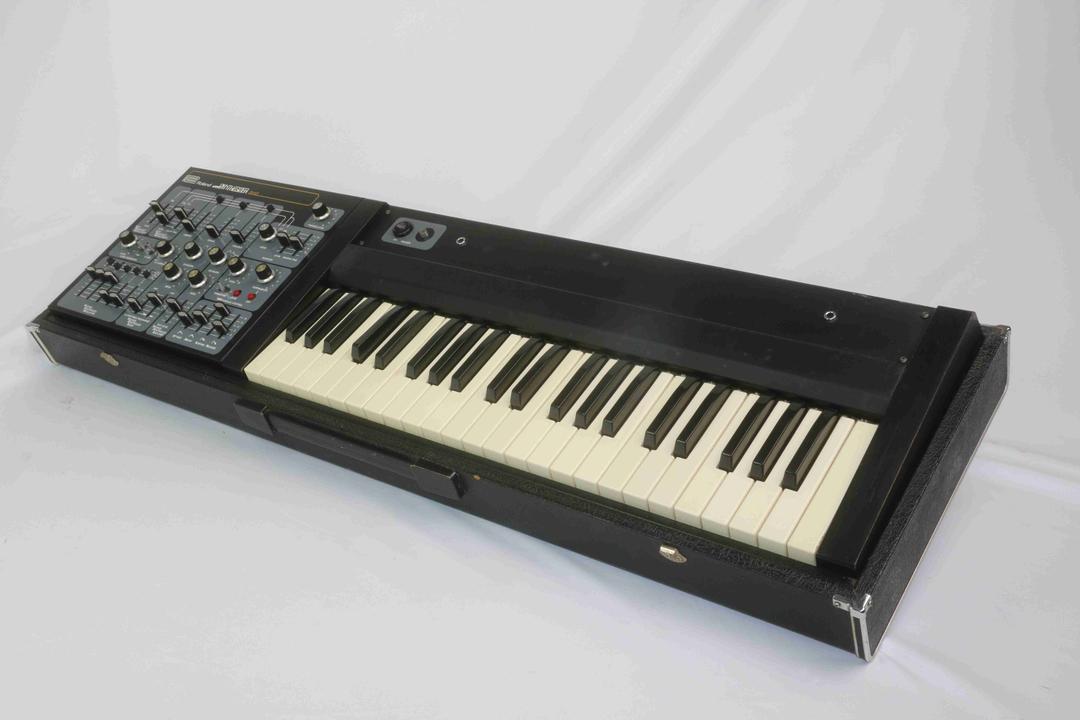 Roland -  SH-3