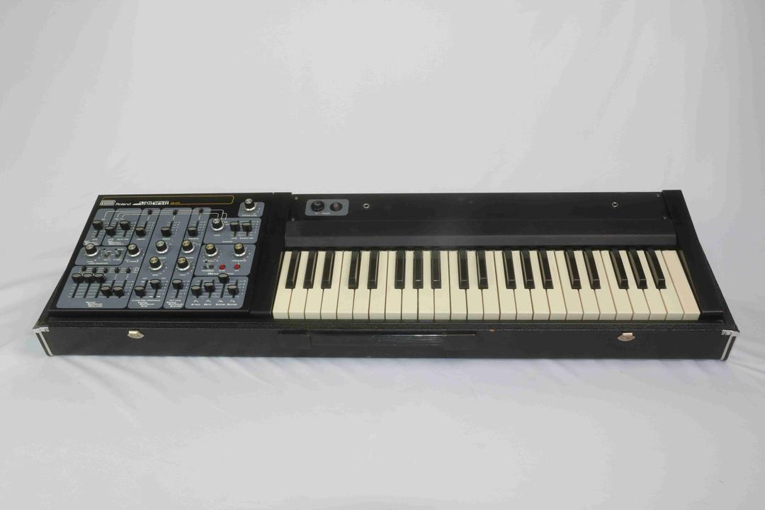 Roland -  SH-3