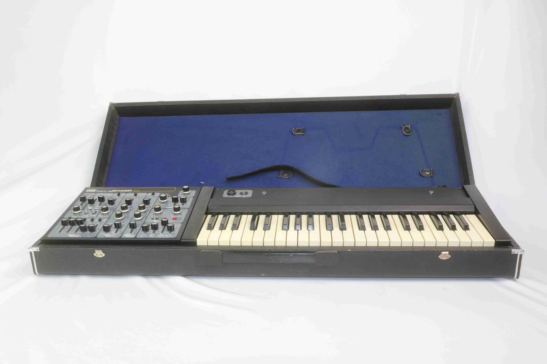 Roland -  SH-3