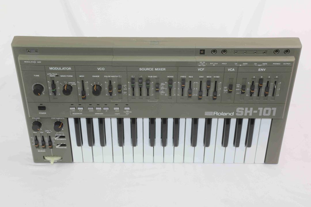 Roland -  SH-101