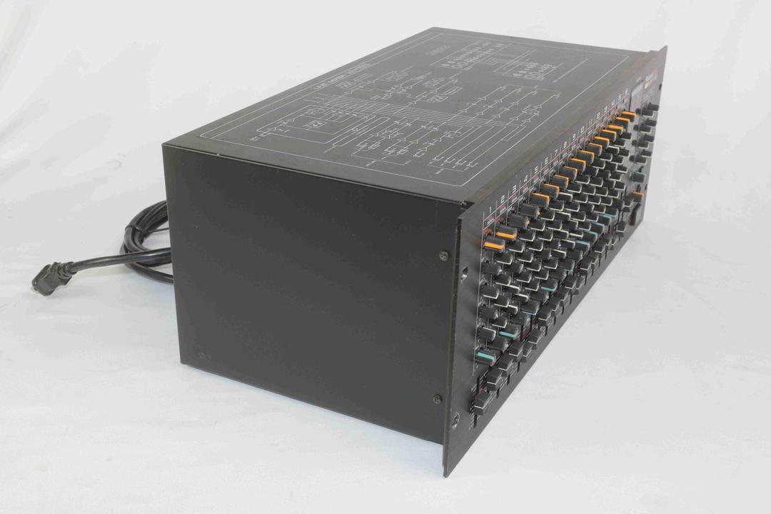 Roland -  M-160 Line Mixer