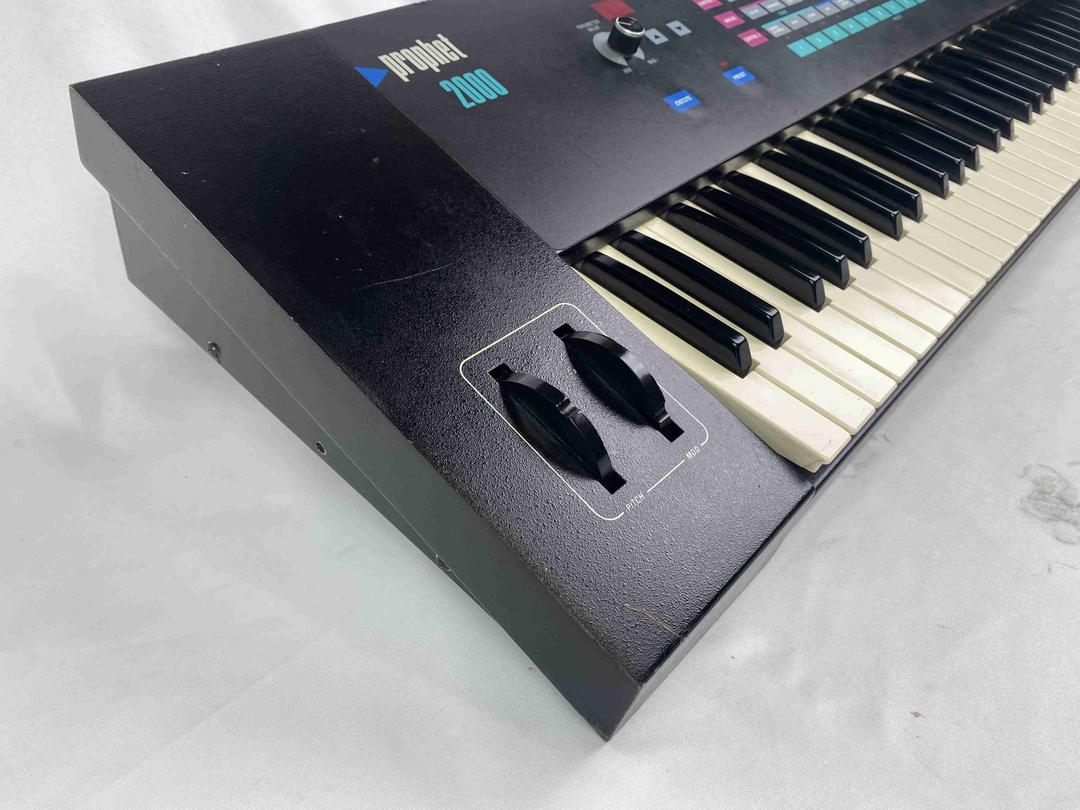 Sequential Circuits -  Prophet 2000 Sampling Keyboard