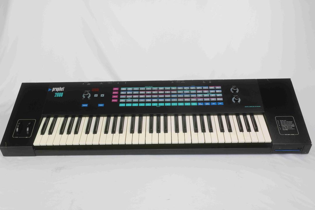 Sequential Circuits -  Prophet 2000 Sampling Keyboard