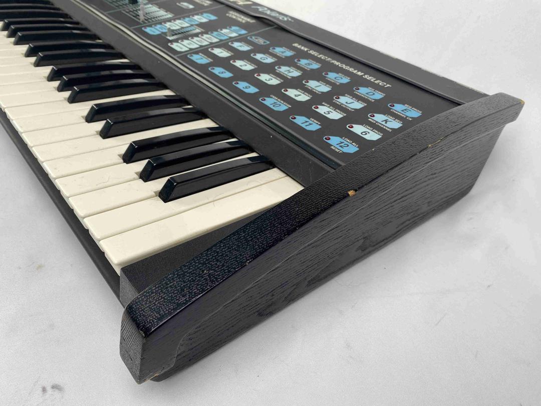 Fender -  Chroma Polaris